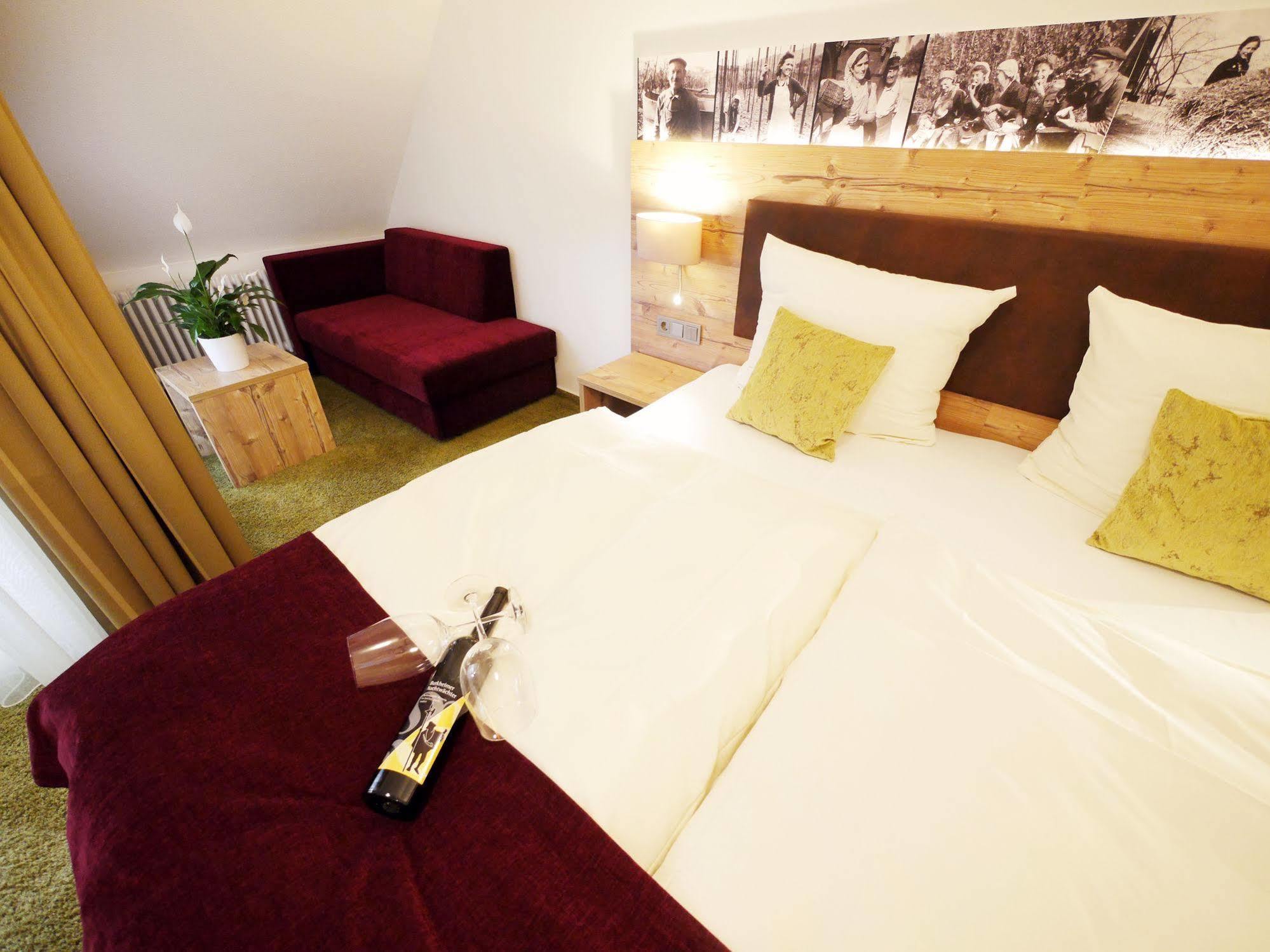 Kreuz-Post Hotel-Restaurant-Spa Vogtsburg Exteriör bild